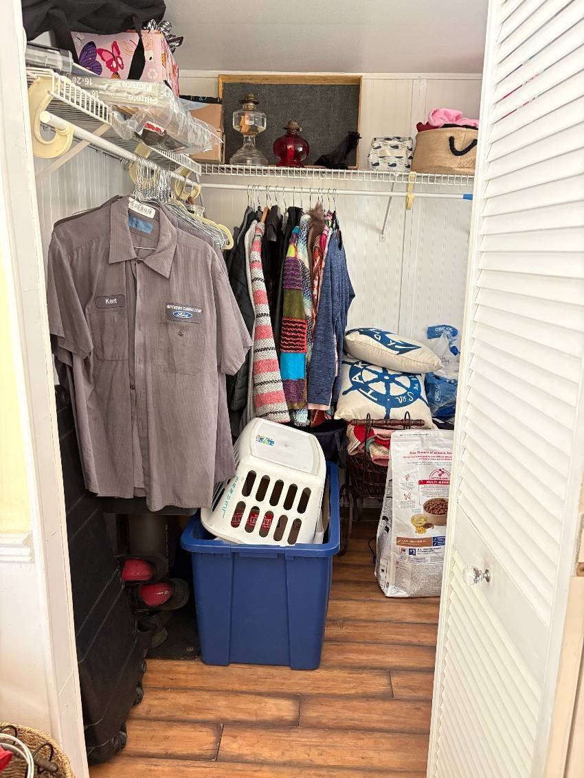 1302 S Indies Circle a Venice, FL Mobile or Manufactured Home for Sale